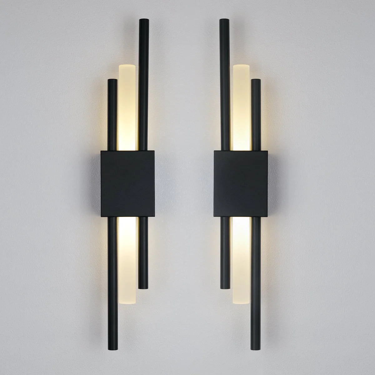 Glitch Wall Light • Wall Wired • 2-Pack